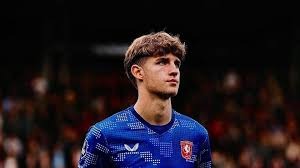 什么是牛牛中的“没牛”防御？拿到最烂牌时如何最小化被翻倍的损失。（牛牛“无牛”防守指南：最差牌局如何将翻倍损失降至最低）